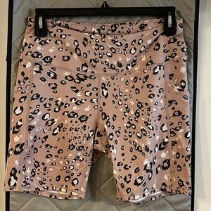 ZELLA leopard print High Waisted Biker Shorts, size Large.